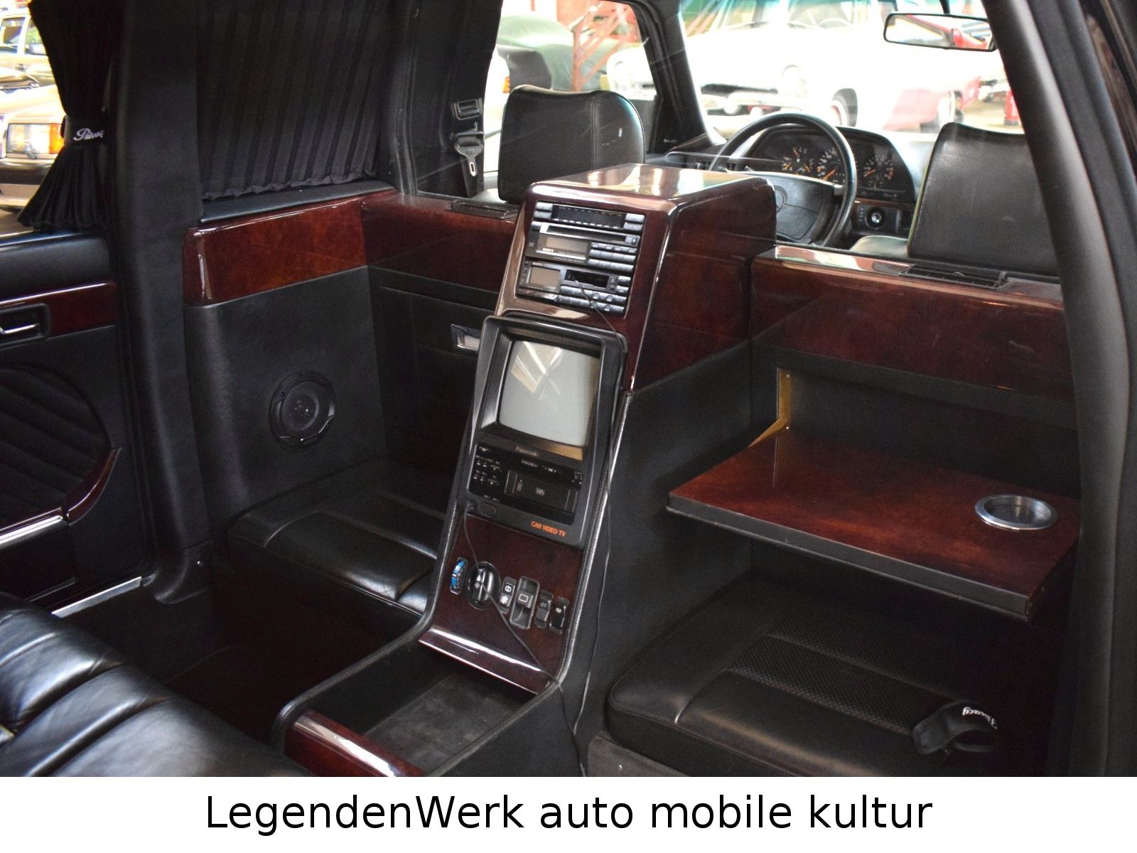 Fahrzeugabbildung Mercedes-Benz 560 SEL SGS 600 W126 PULLMAN STRETCH MOVIE FILM