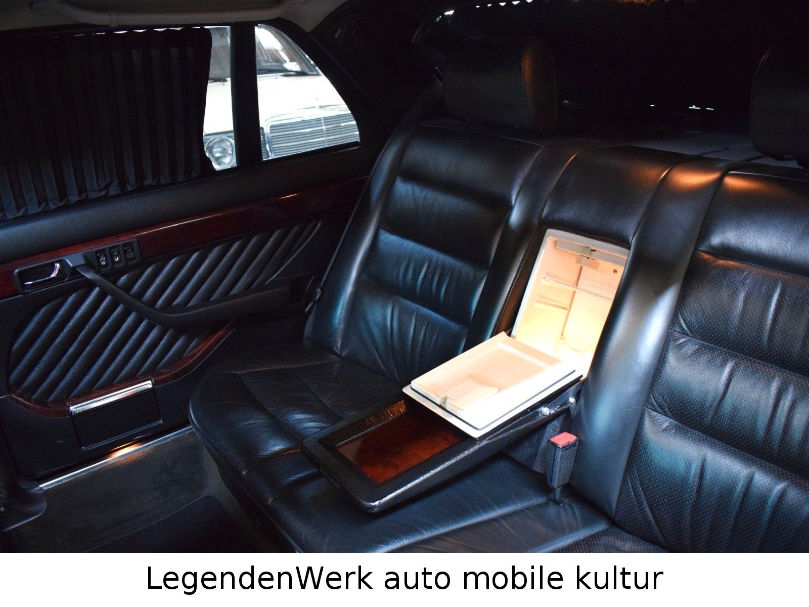 Fahrzeugabbildung Mercedes-Benz 560 SEL SGS 600 W126 PULLMAN STRETCH MOVIE FILM