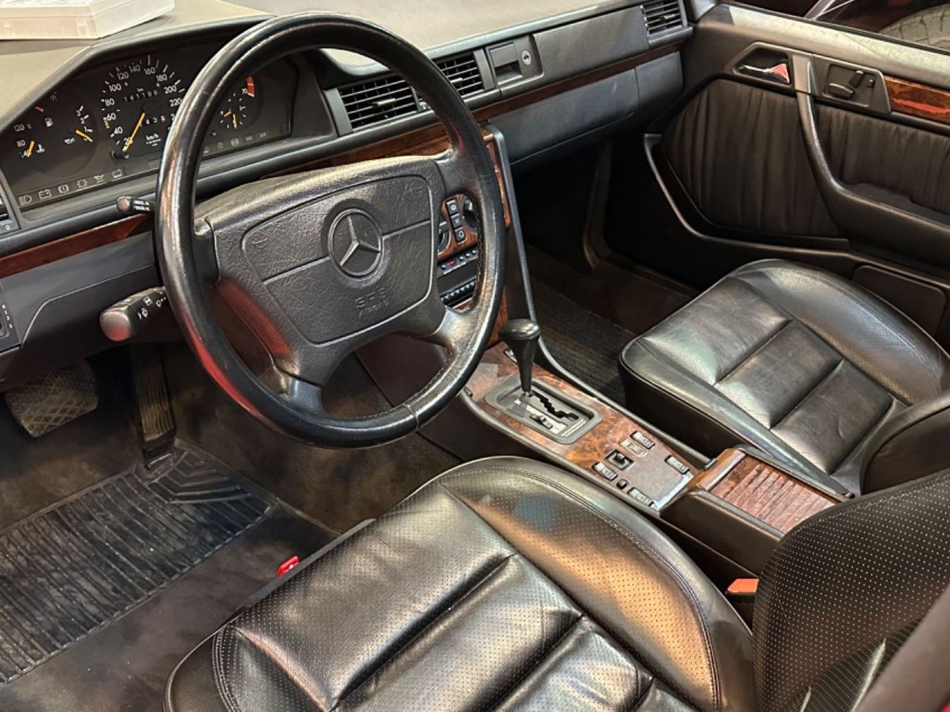 Fahrzeugabbildung Mercedes-Benz 500 E W124 immer in D zugelassen TV-Prominenz