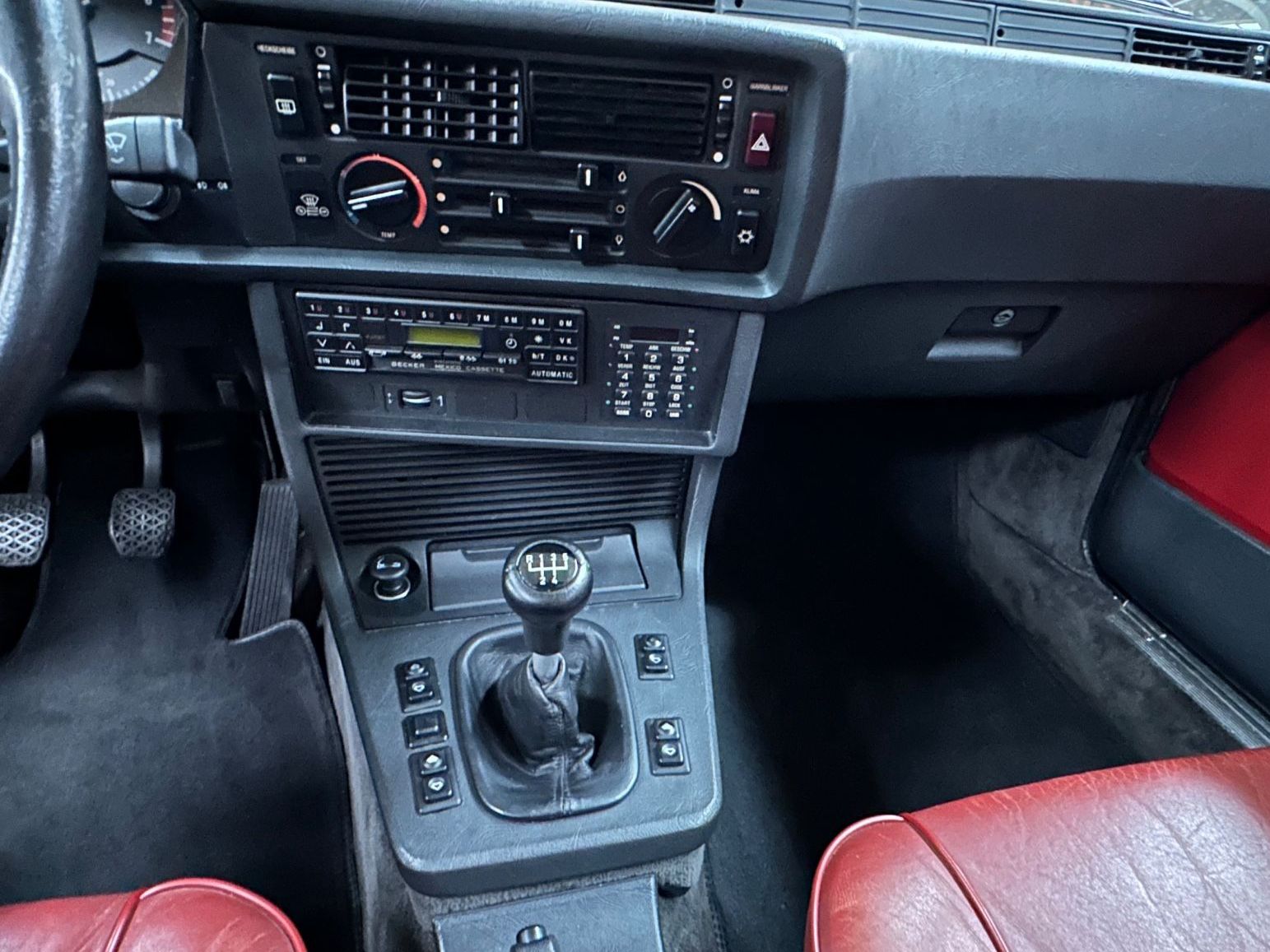 Fahrzeugabbildung BMW 635 CSI SCHALTER Klima + SSD  Lack + TECHNIK neu